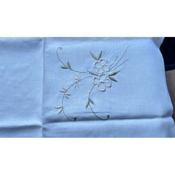 Vintage Cream Linen Tablecloth & 4 Napkins – Hand Embroidered Taupe Floral - Picture 3 of 6